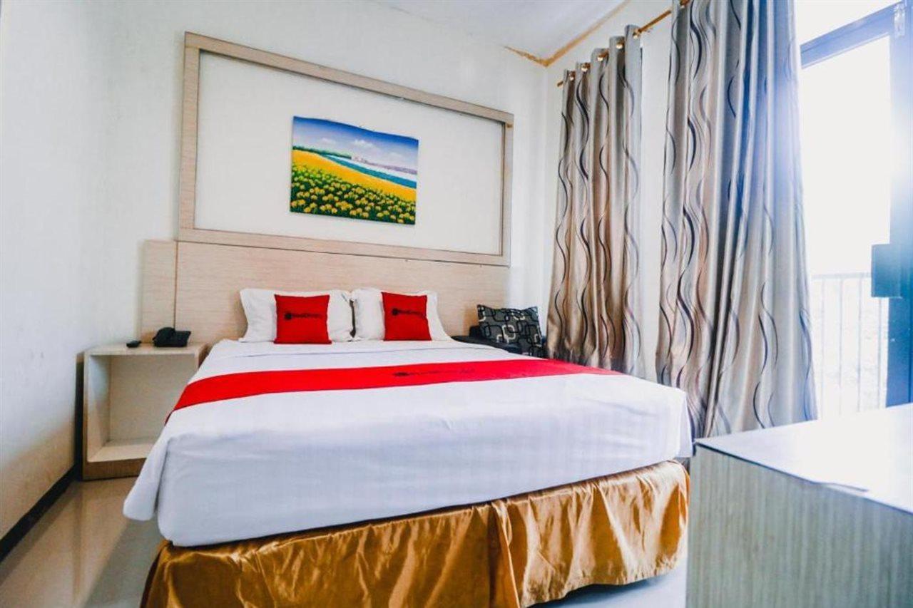 Reddoorz Plus Near Sultan Hasanuddin Airport Macasar Exterior foto