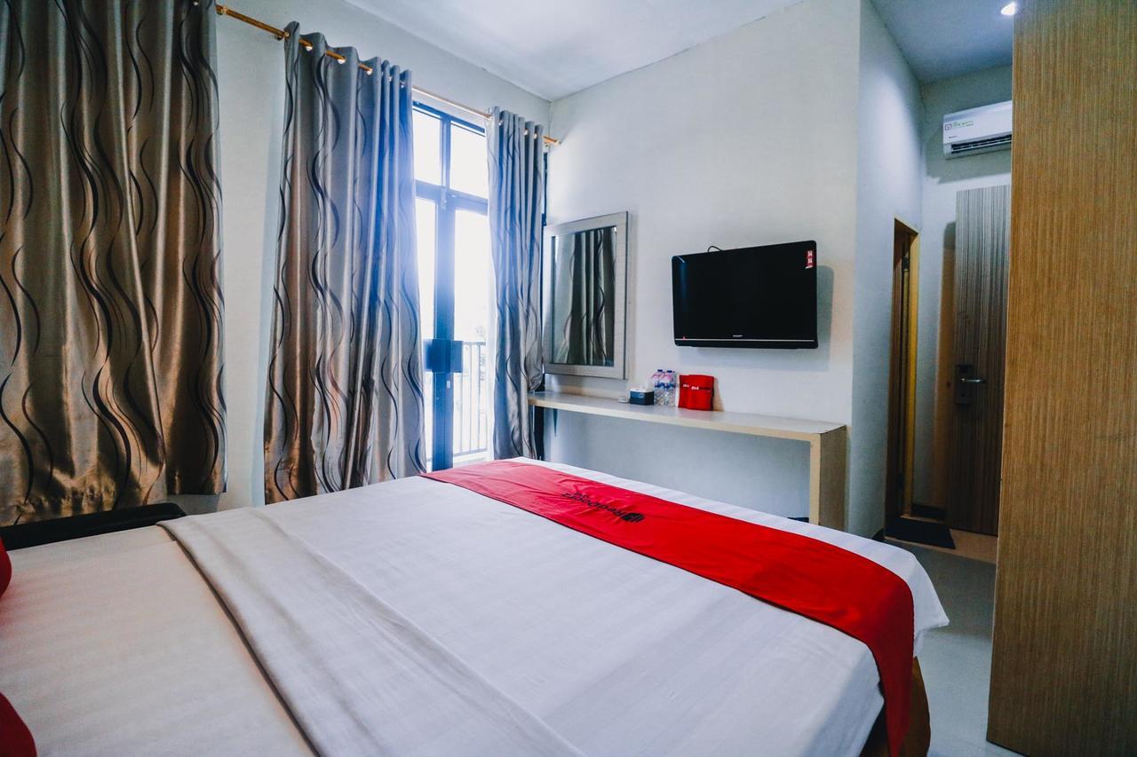 Reddoorz Plus Near Sultan Hasanuddin Airport Macasar Exterior foto